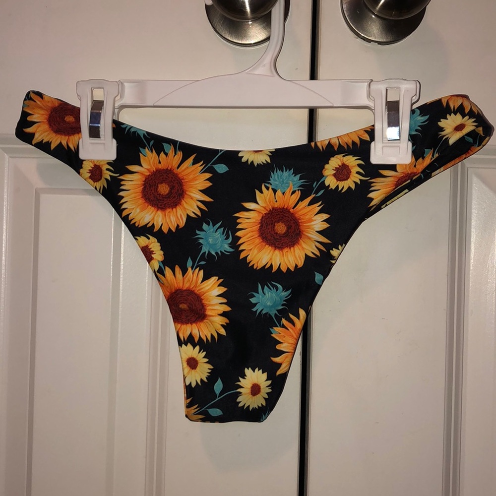 SHEIN Sunflower Print Bikini Bottoms